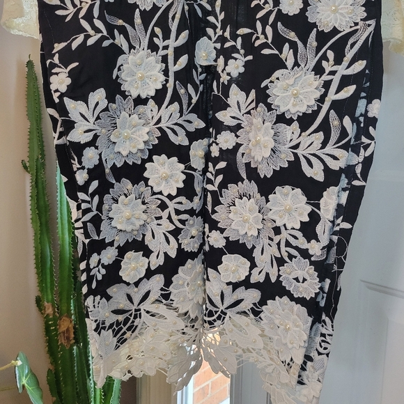 NWOT Black & White Embroidered Heavyweight 3 Piece Salwar Kameez, Size M - Picture 5 of 11